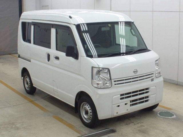 3035 Nissan Clipper van DR17V 2015 г. (NAA Osaka)